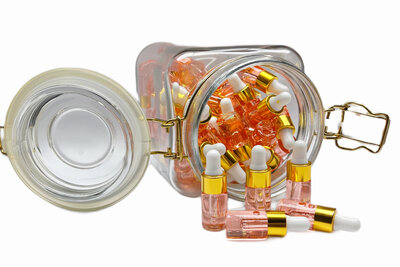 Gold Secret Nagelriemolie met Aardbei